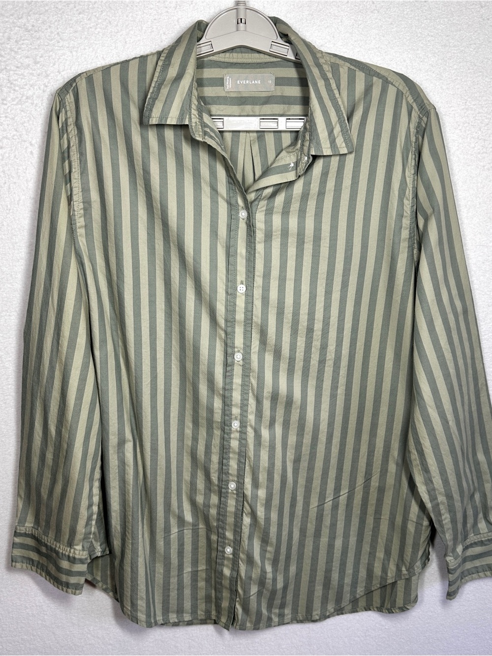 Everlane Button Up Blouse 10 Sage Green Wide Stripes Long Sleeve 100% Cotton Top